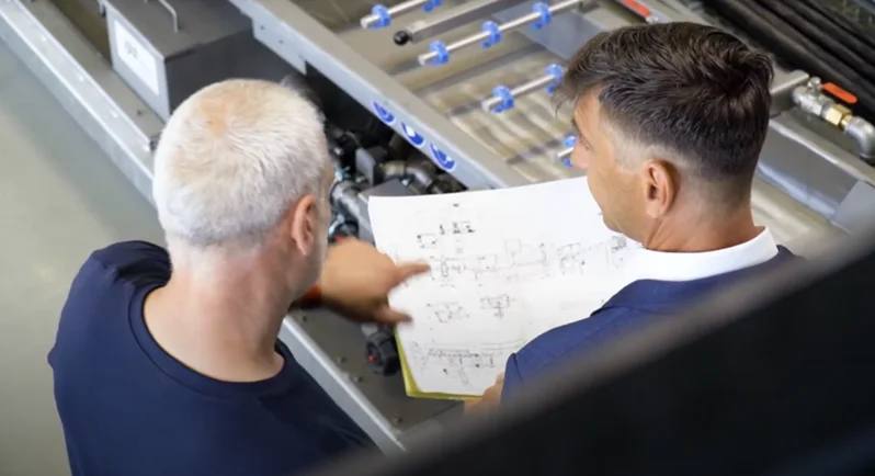 Schmuckbild zwei Männer Arbeitszene